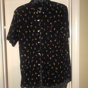 Parakeet Button up short sleeve size large